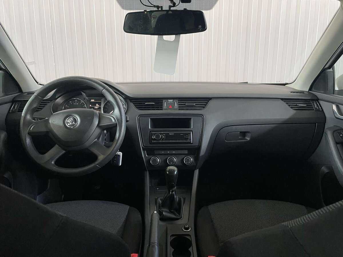 Купить Skoda Octavia с пробегом. Фото: #8