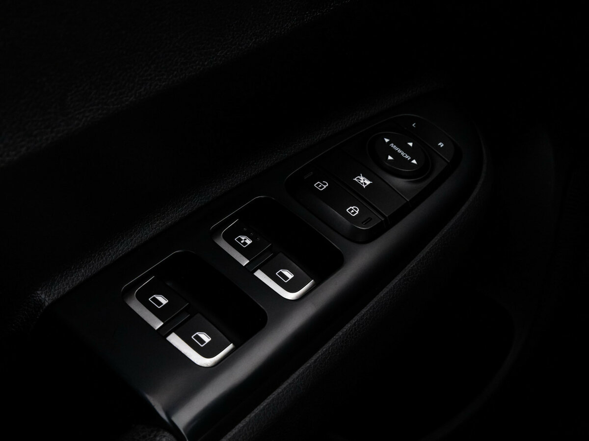 Купить Kia Rio с пробегом. Фото: #15