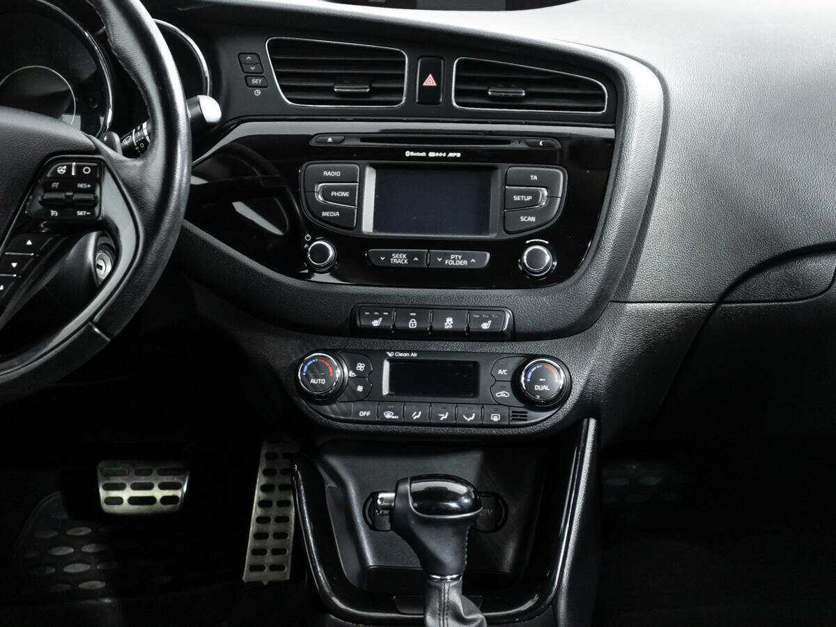 Купить Kia Ceed с пробегом. Фото: #13