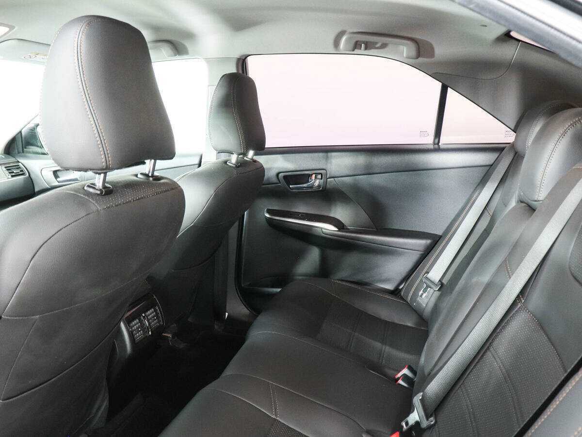 Купить Toyota Camry с пробегом. Фото: #7