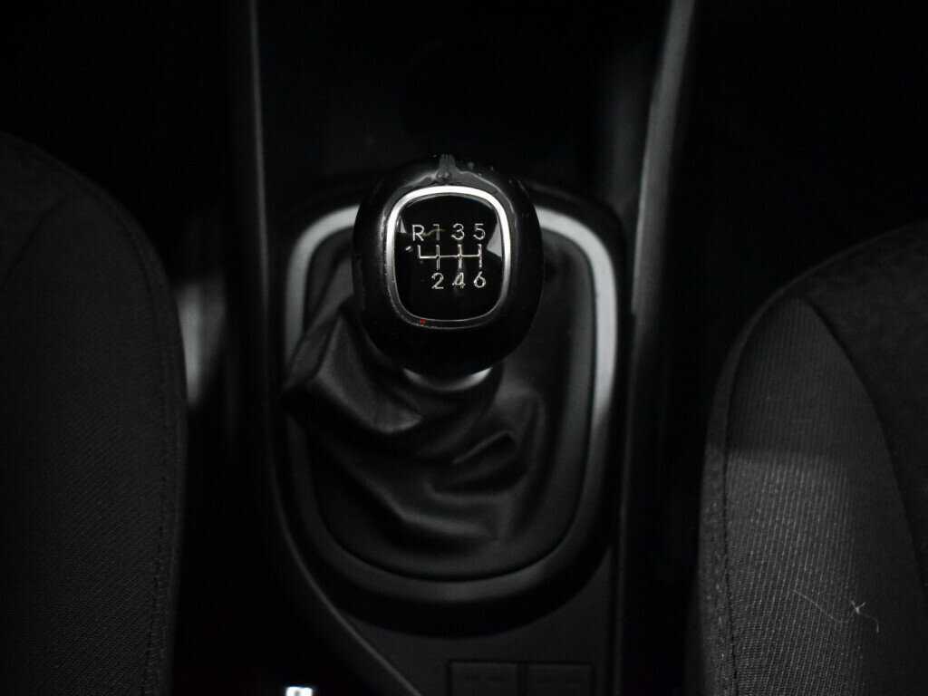 Купить Kia Rio с пробегом. Фото: #11
