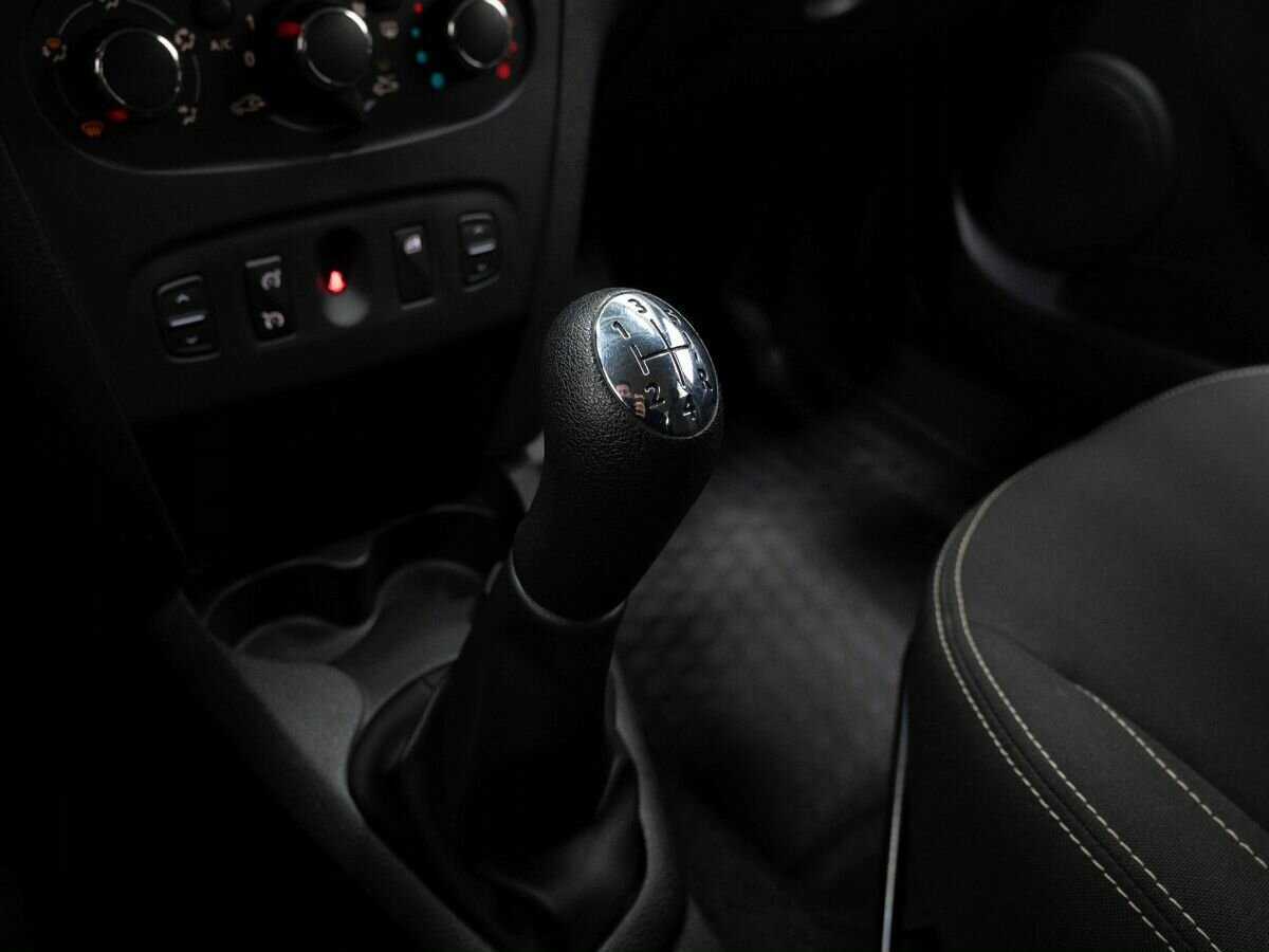 Купить Renault Logan с пробегом. Фото: #22