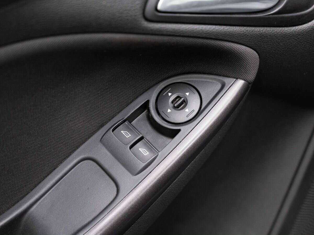 Купить Ford Focus с пробегом. Фото: #16