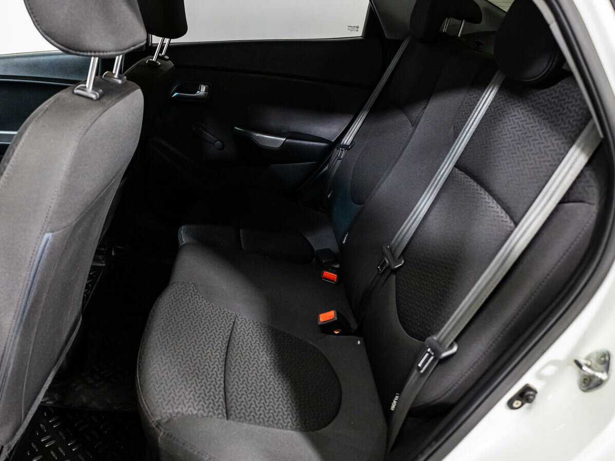 Купить Kia Rio с пробегом. Фото: #9