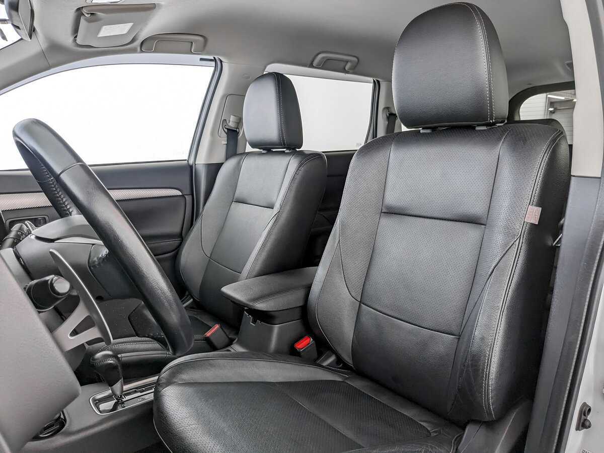 Купить Mitsubishi Outlander с пробегом. Фото: #15
