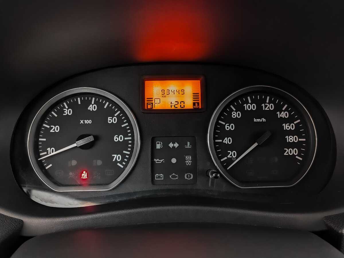 Купить Nissan Almera с пробегом. Фото: #11