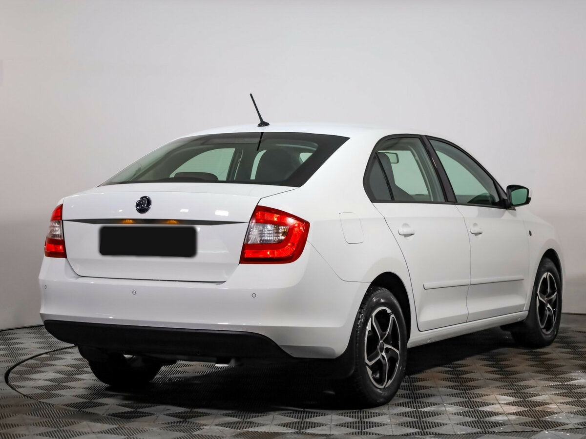 Купить Skoda Rapid с пробегом. Фото: #3