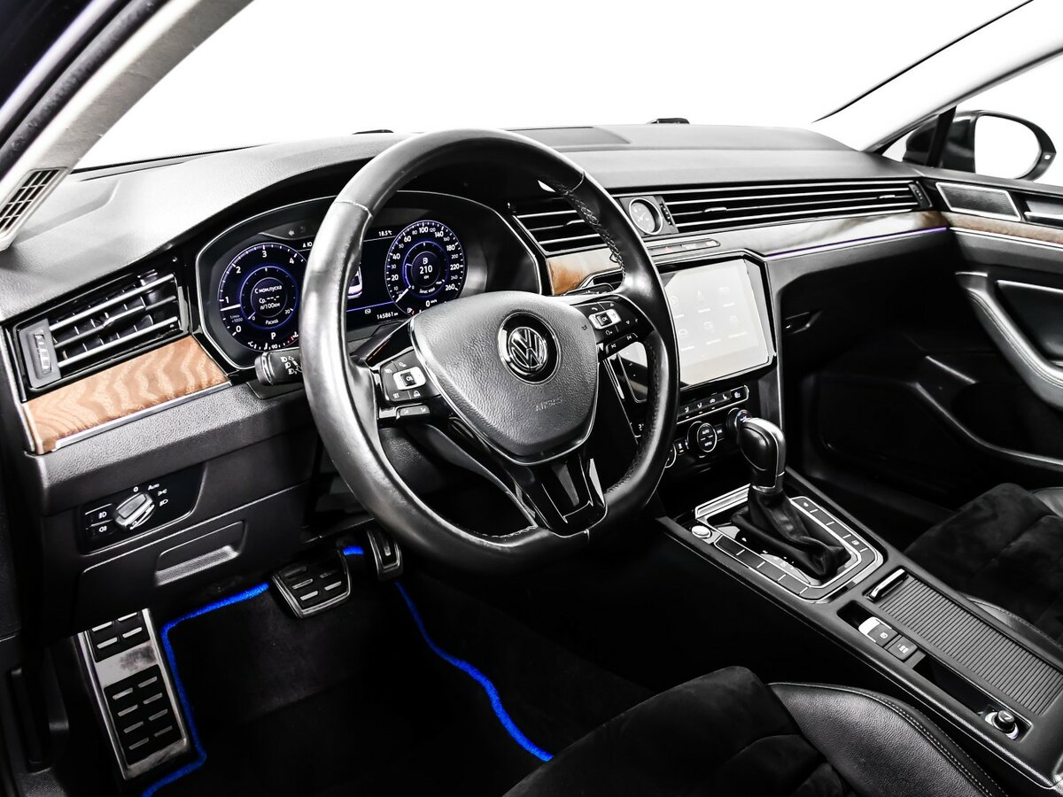 Купить Volkswagen Passat с пробегом. Фото: #9