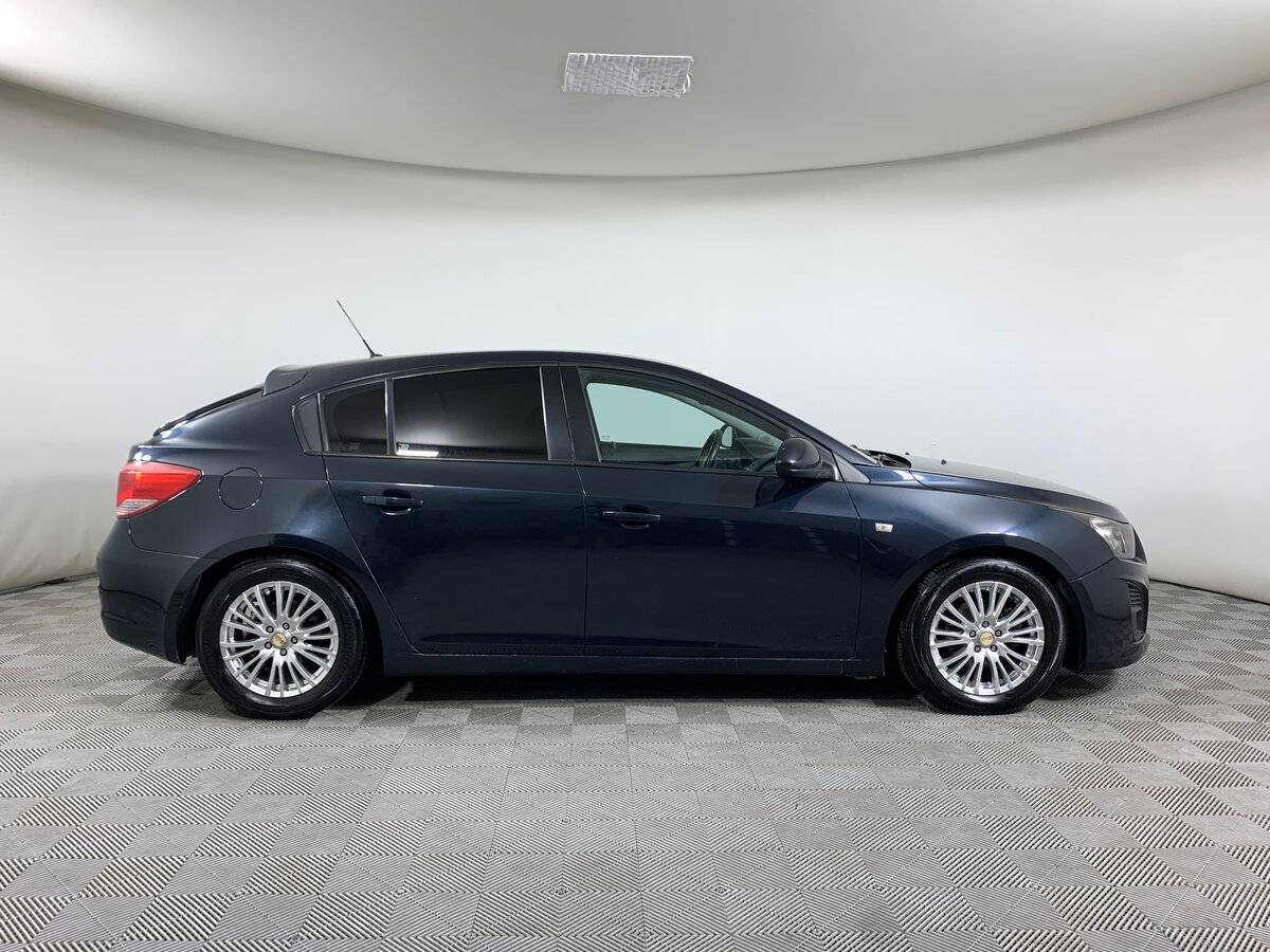 Купить Chevrolet Cruze с пробегом. Фото: #3