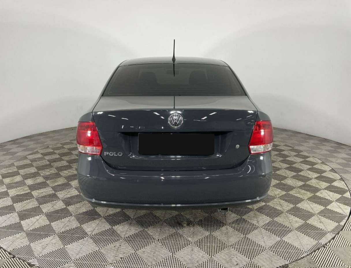Купить Volkswagen Polo с пробегом. Фото: #2