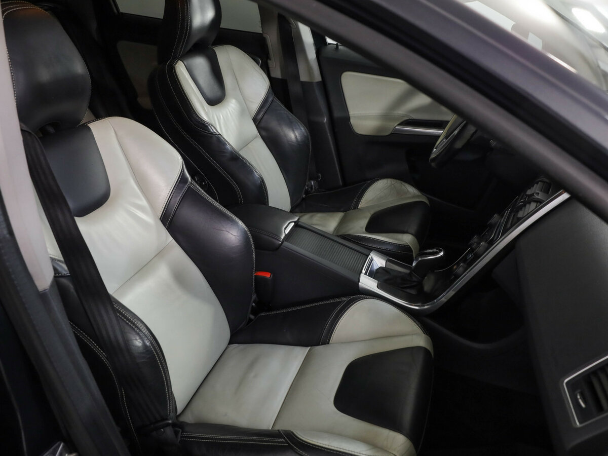 Купить Volvo XC60 с пробегом. Фото: #20
