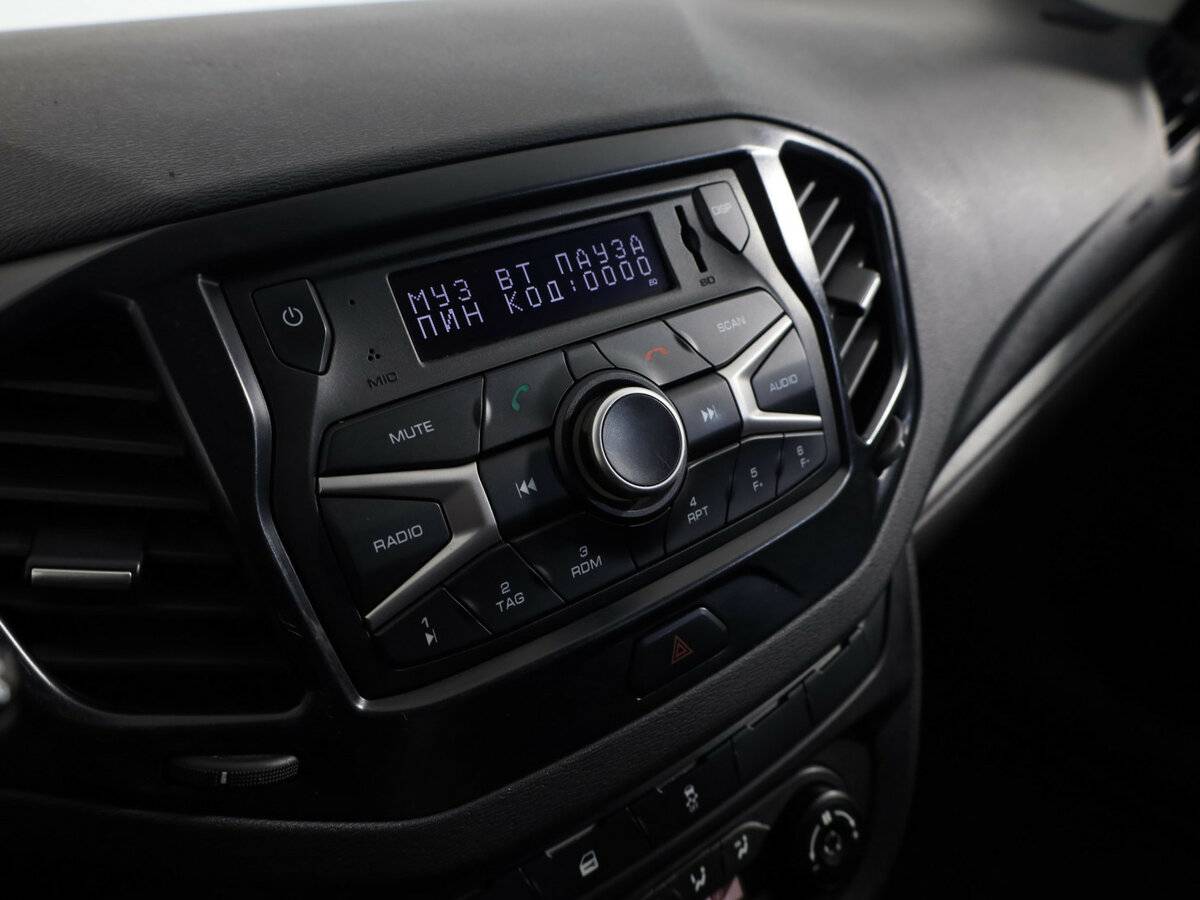 Купить Lada (ВАЗ) Vesta с пробегом. Фото: #11