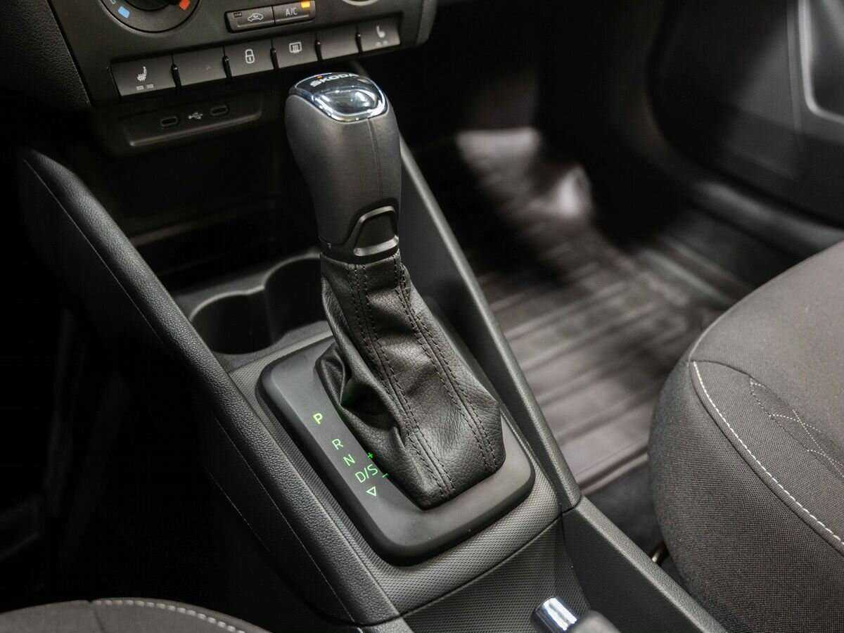 Купить Skoda Rapid с пробегом. Фото: #25