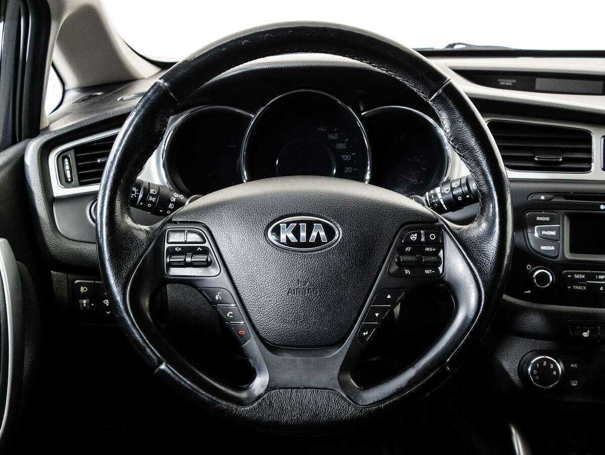 Купить Kia Ceed с пробегом. Фото: #11