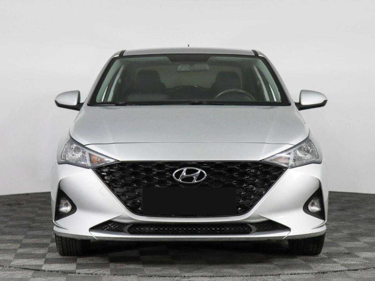 Купить Hyundai Solaris с пробегом. Фото: #1