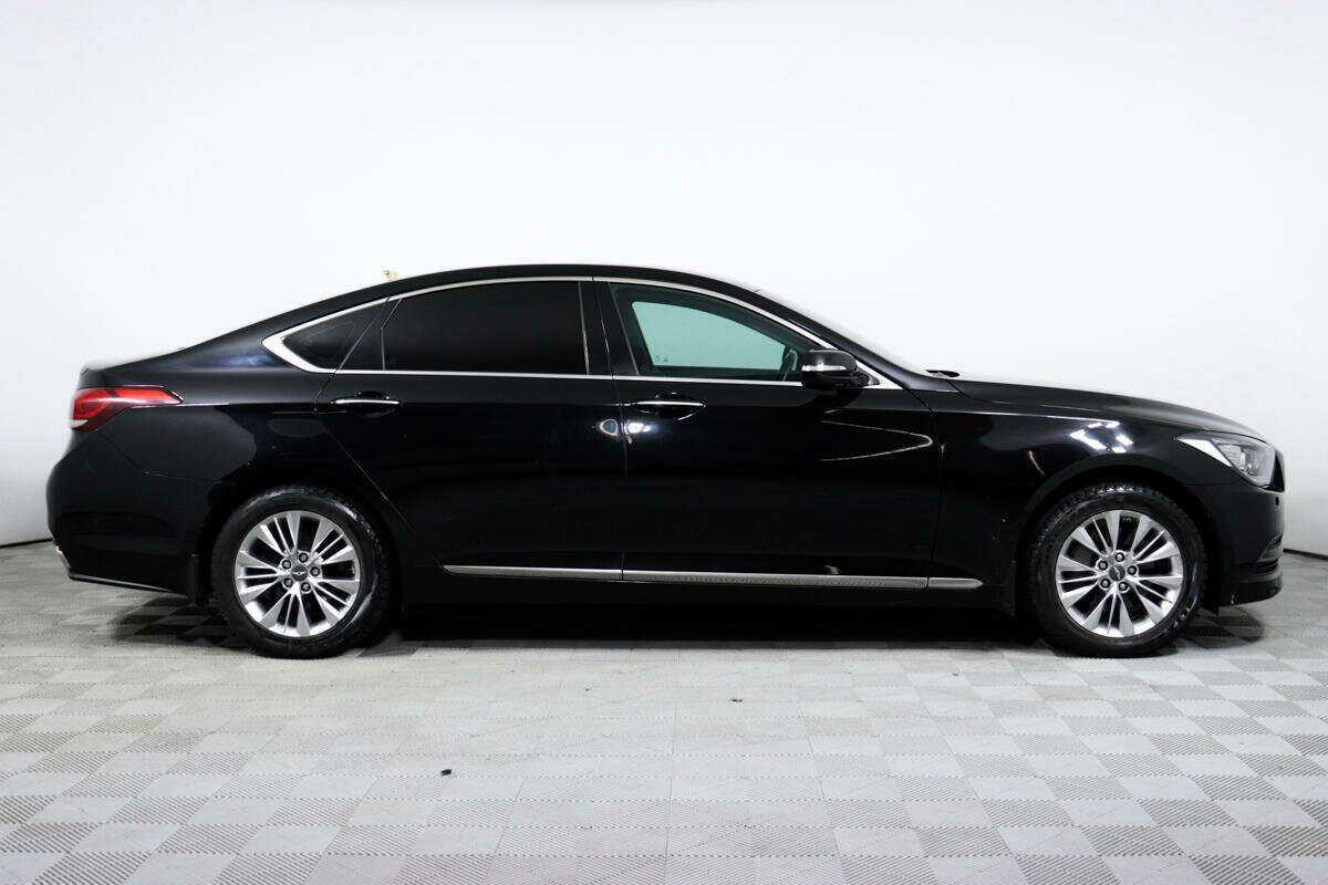 Купить Hyundai Genesis с пробегом. Фото: #3