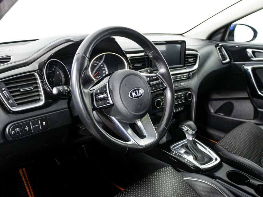 Купить Kia Ceed с пробегом. Фото: #10