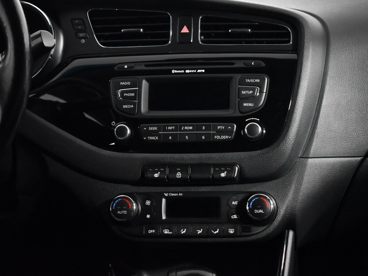 Купить Kia Ceed с пробегом. Фото: #17