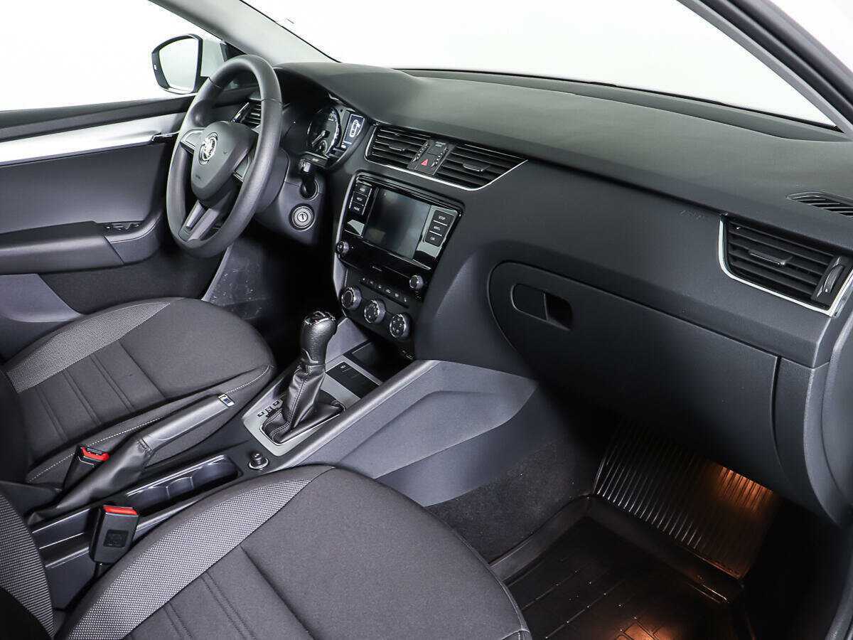 Купить Skoda Octavia с пробегом. Фото: #8