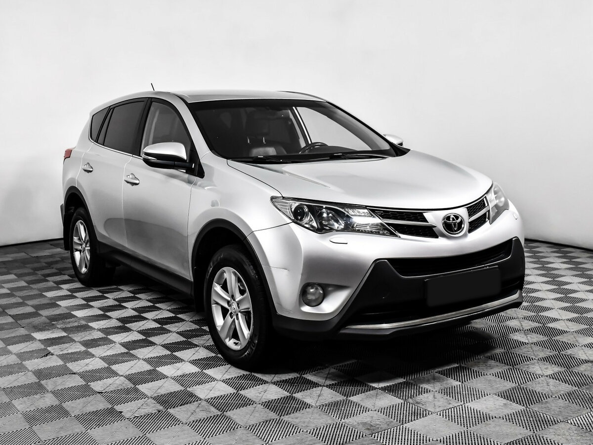 Купить Toyota RAV4 с пробегом. Фото: #2