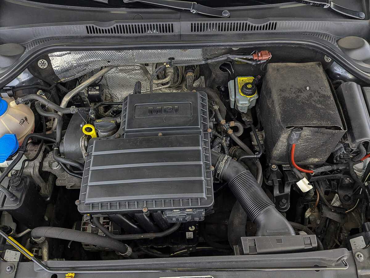 Купить Volkswagen Jetta с пробегом. Фото: #8