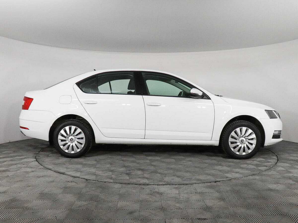Купить Skoda Octavia с пробегом. Фото: #3