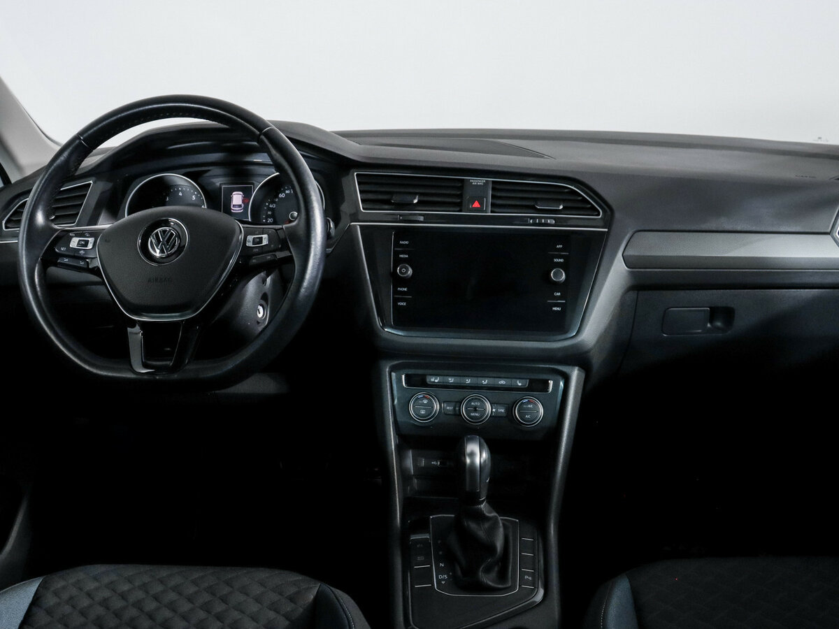 Купить Volkswagen Tiguan с пробегом. Фото: #9