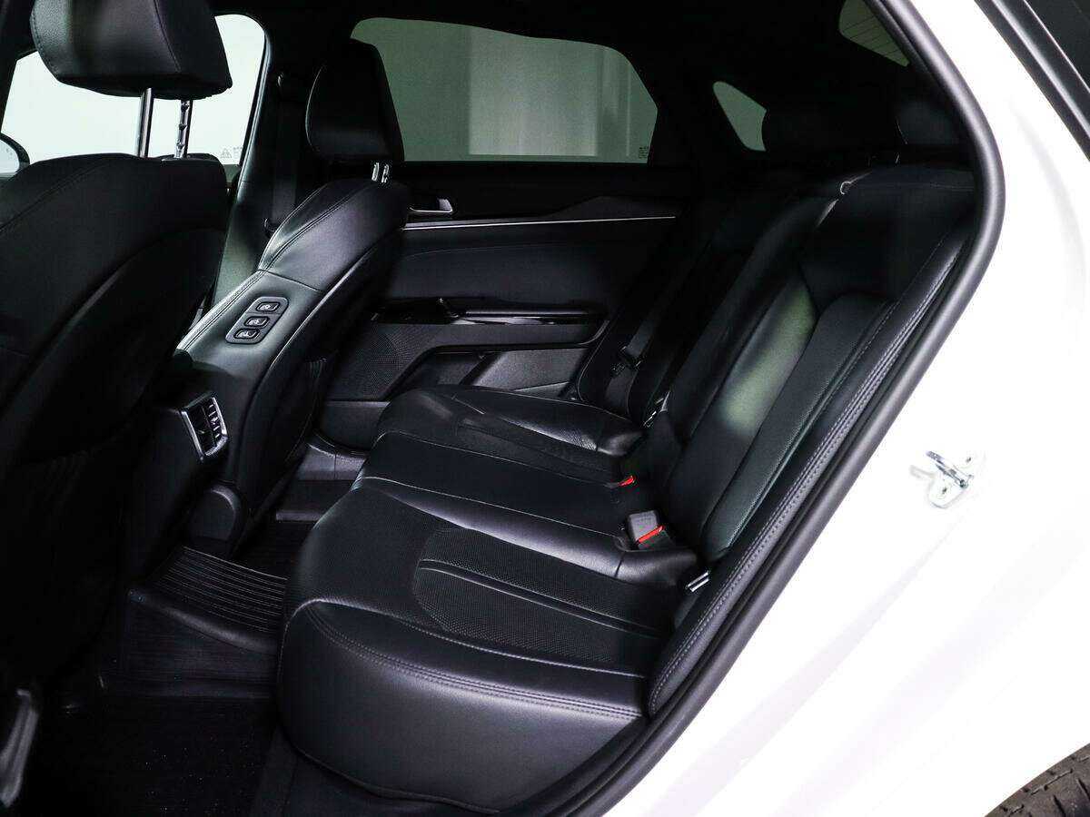 Купить Kia K5 с пробегом. Фото: #7