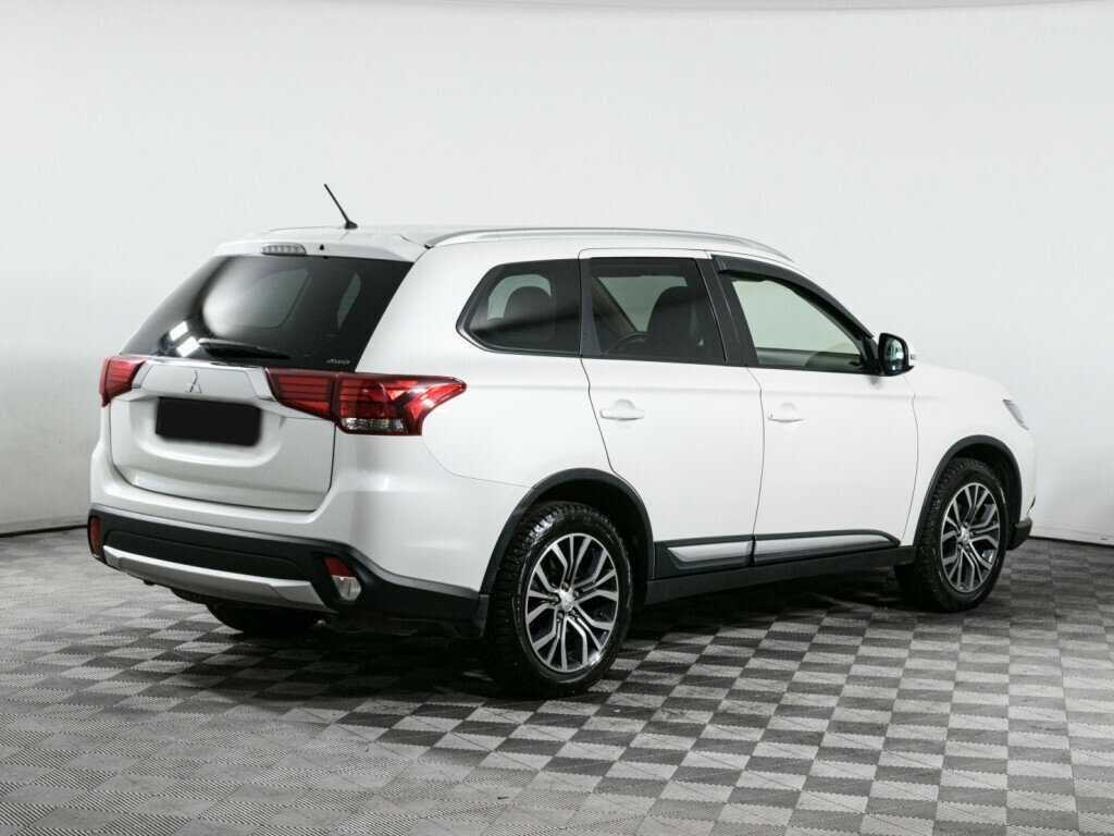 Купить Mitsubishi Outlander с пробегом. Фото: #3