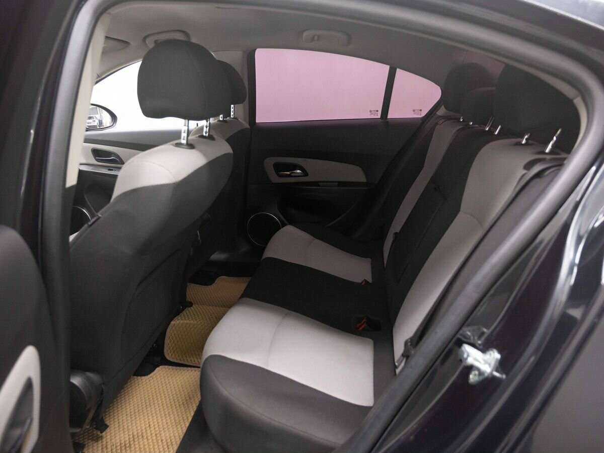 Купить Chevrolet Cruze с пробегом. Фото: #8