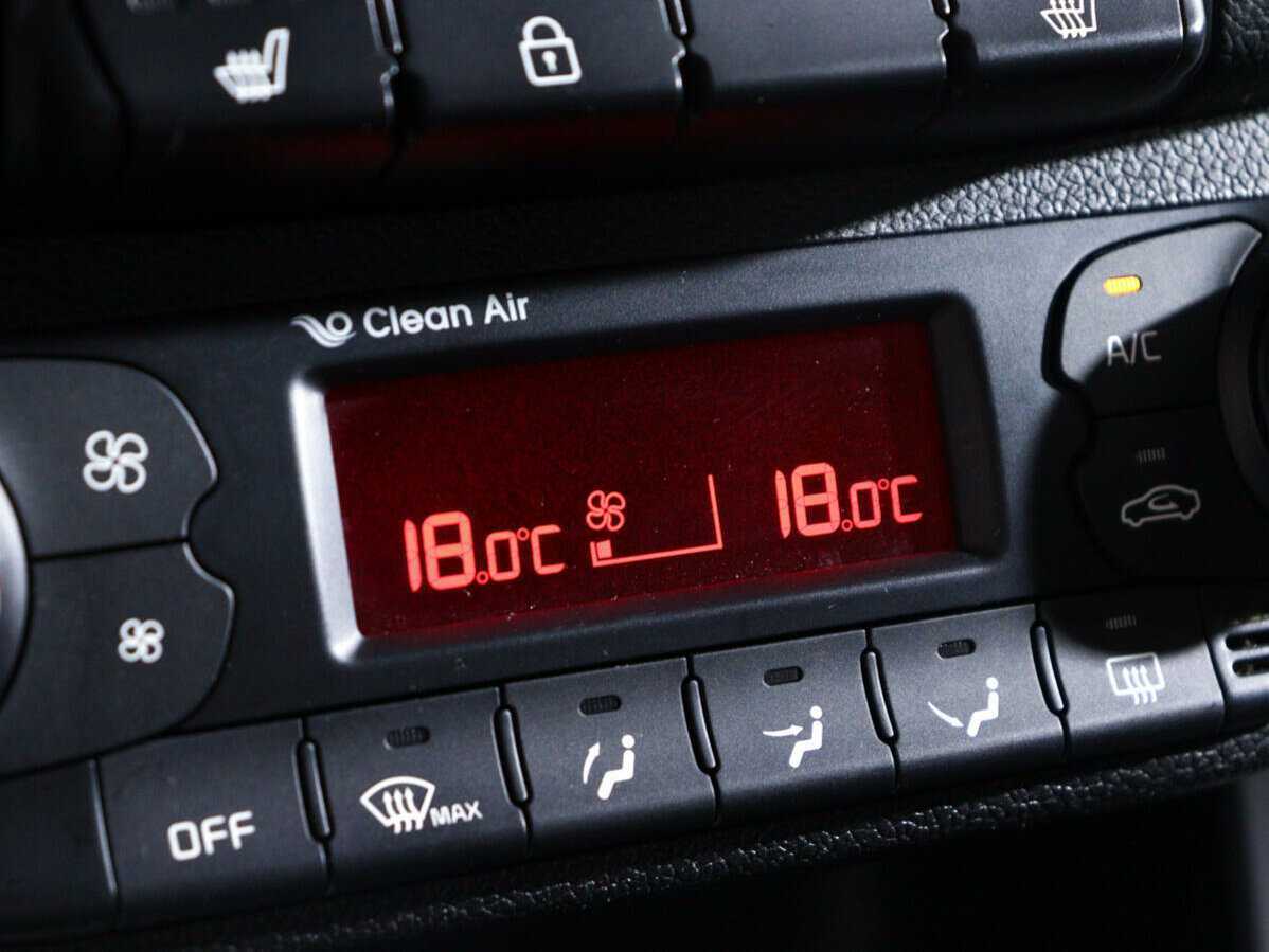 Купить Kia Ceed с пробегом. Фото: #16