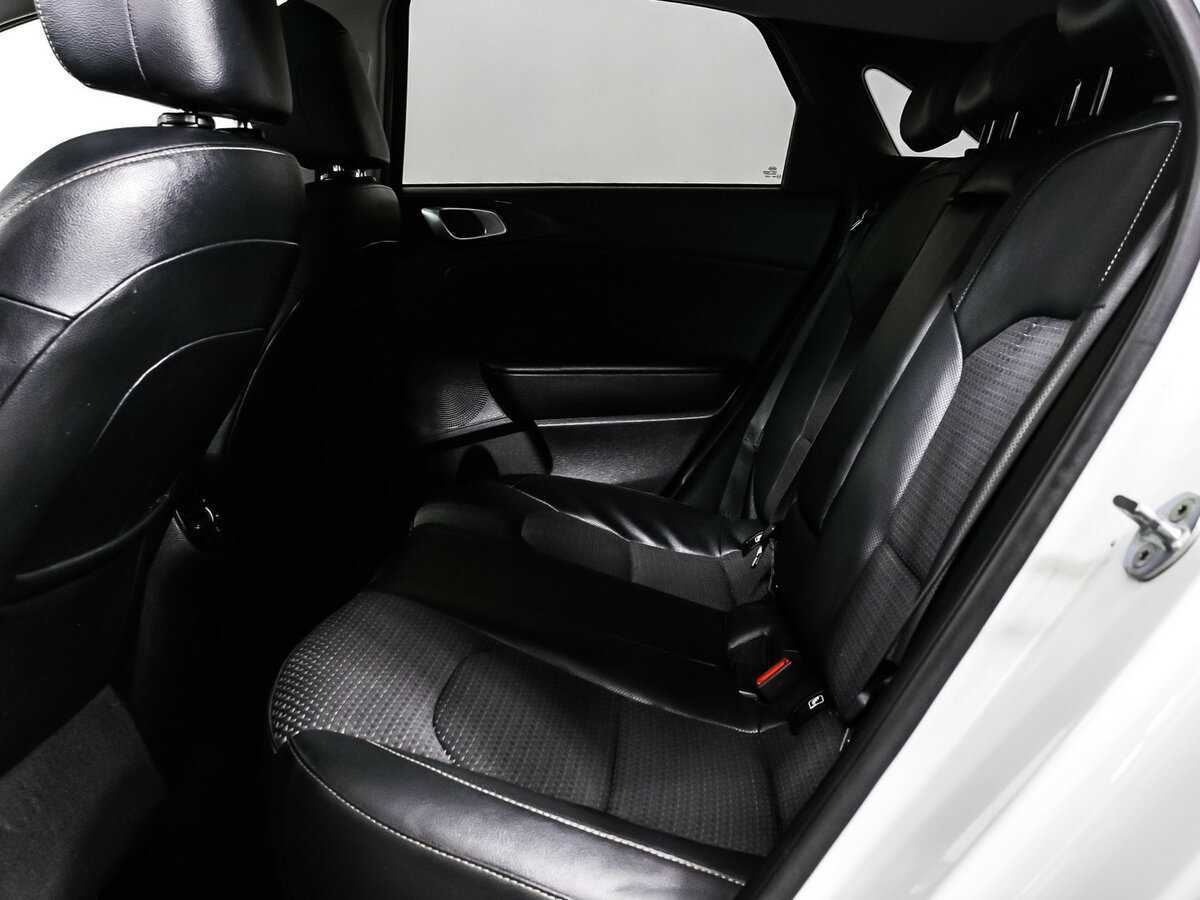 Купить Kia Ceed с пробегом. Фото: #11