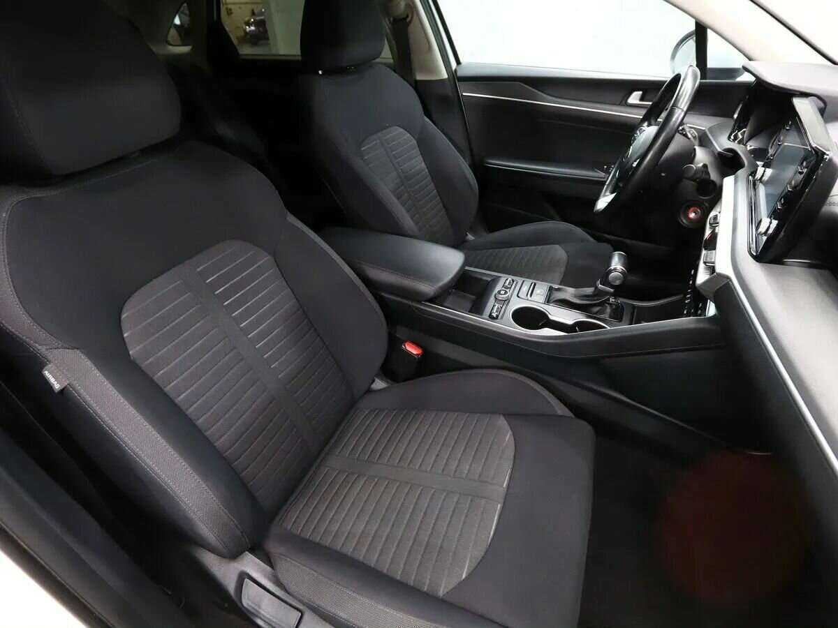 Купить Kia K5 с пробегом. Фото: #12