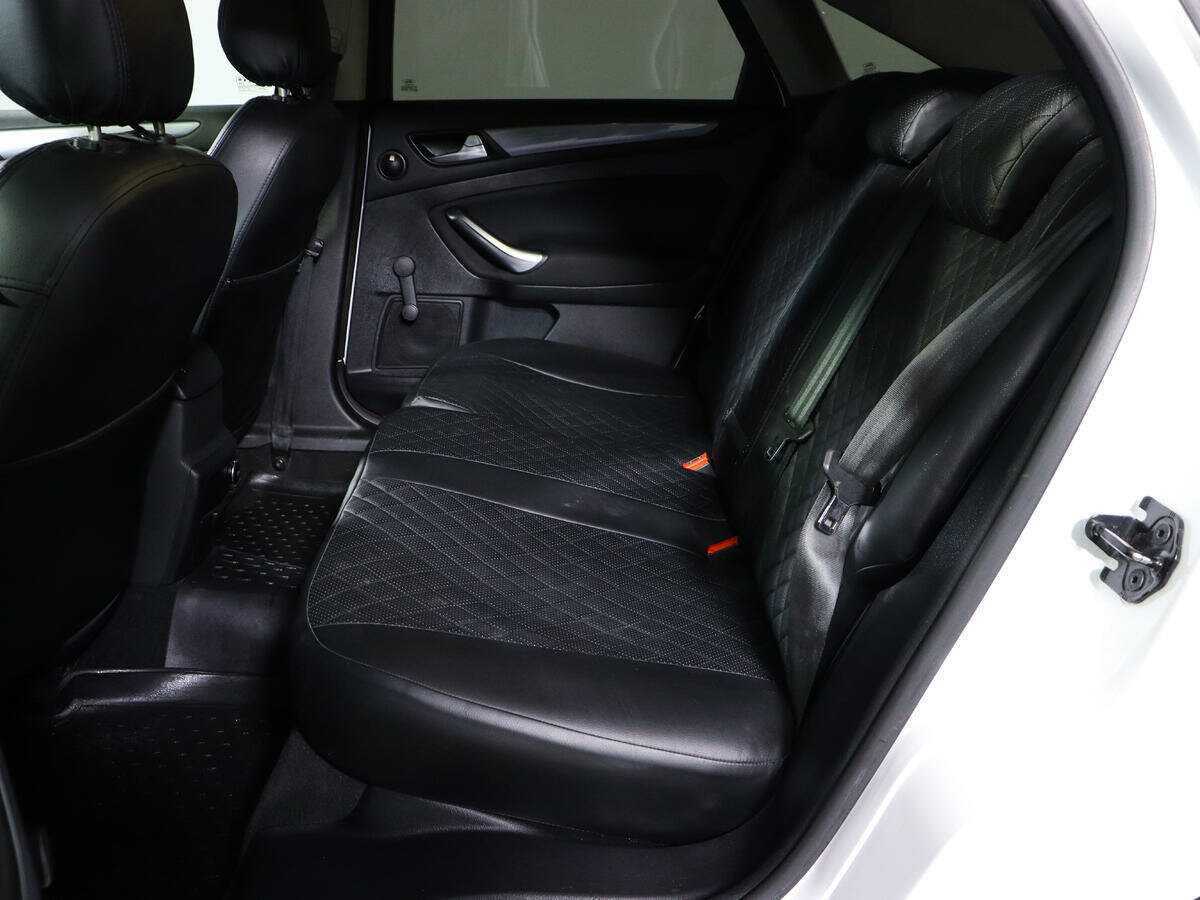 Купить Ford Mondeo с пробегом. Фото: #7