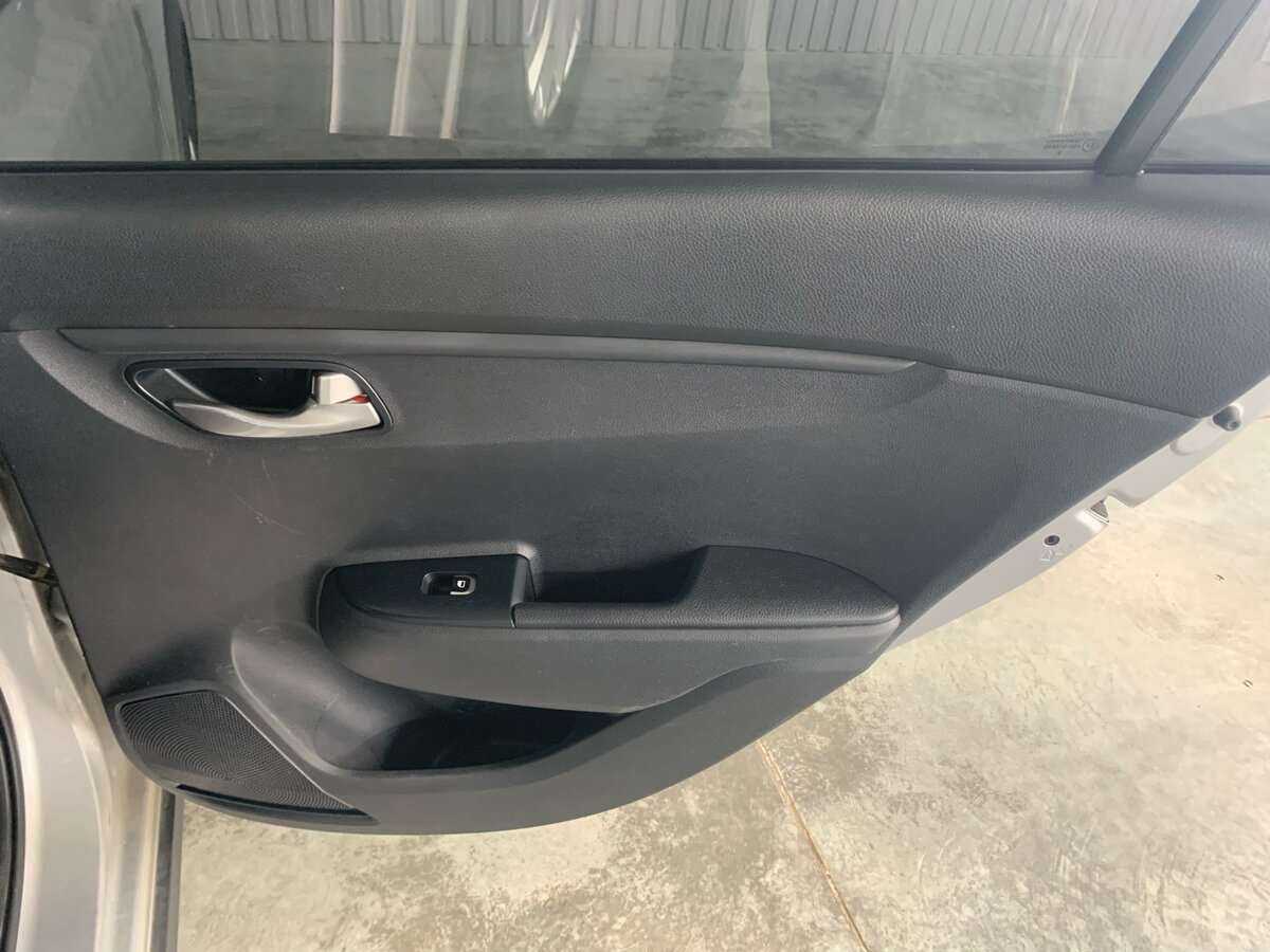 Купить Kia Rio с пробегом. Фото: #18