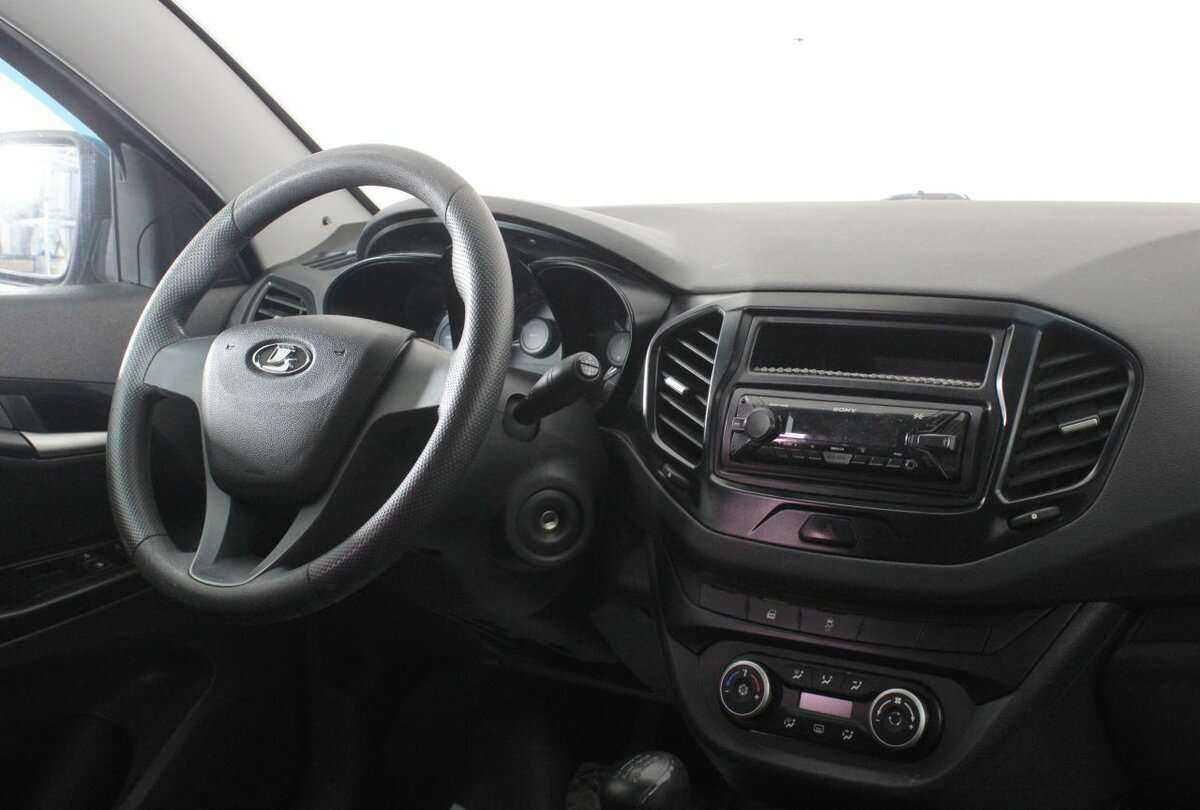 Купить Lada (ВАЗ) Vesta с пробегом. Фото: #8