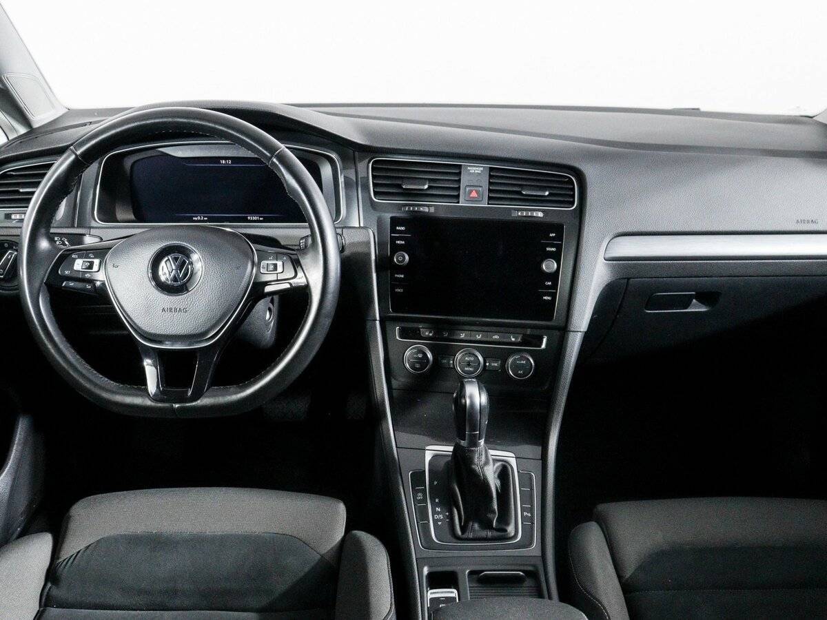 Купить Volkswagen Golf с пробегом. Фото: #11