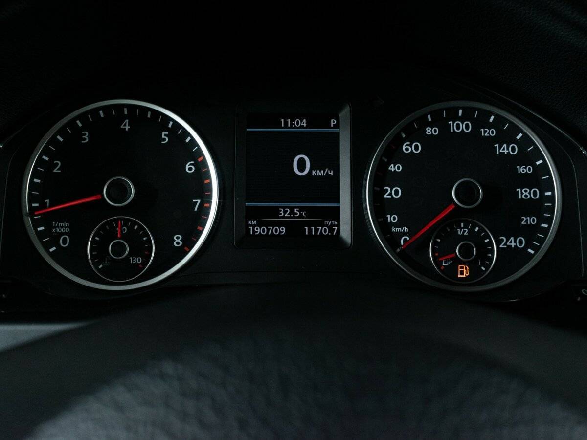 Купить Volkswagen Tiguan с пробегом. Фото: #12