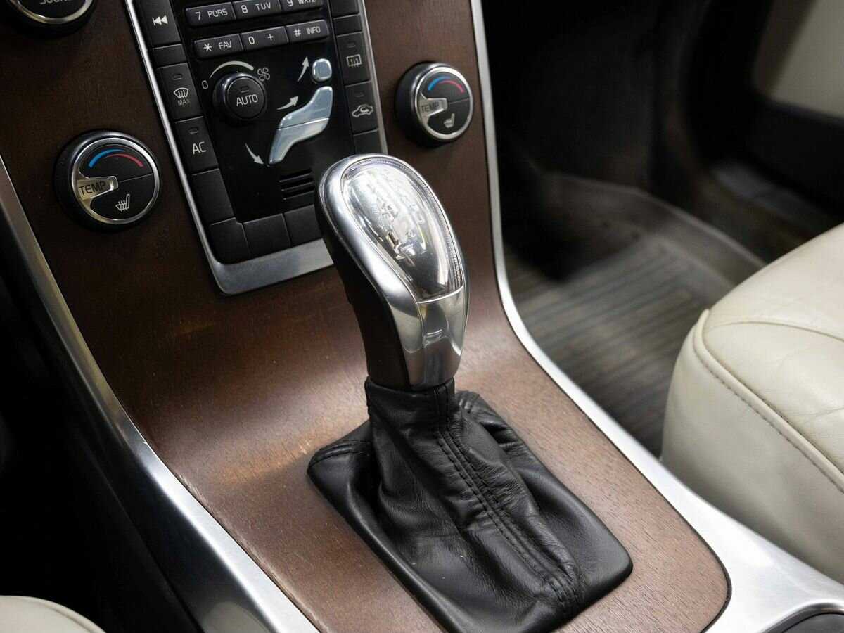 Купить Volvo S80 с пробегом. Фото: #19