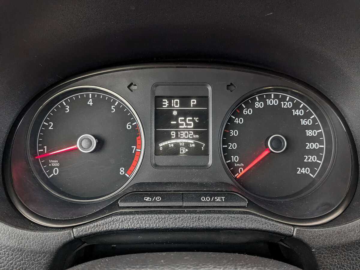 Купить Volkswagen Polo с пробегом. Фото: #14