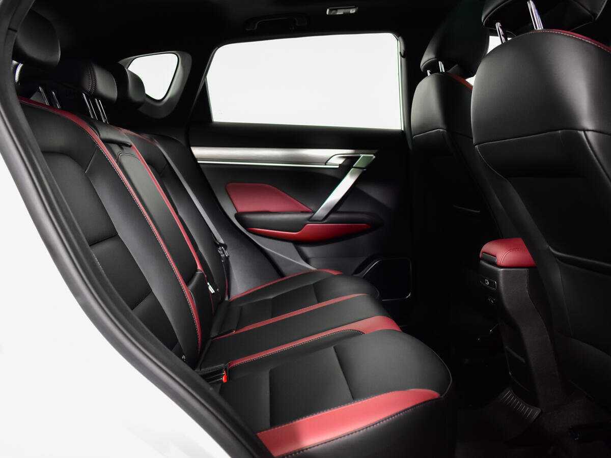 Купить Geely Coolray с пробегом. Фото: #9