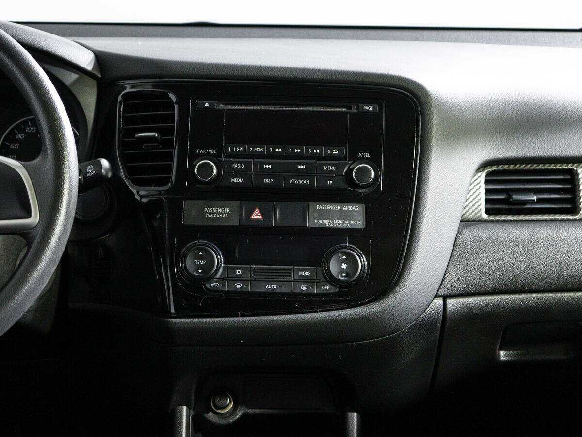 Купить Mitsubishi Outlander с пробегом. Фото: #12