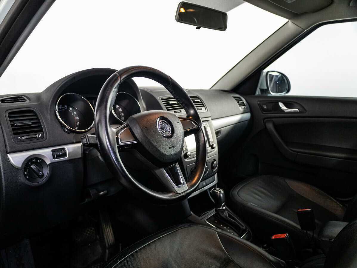 Купить Skoda Yeti с пробегом. Фото: #8
