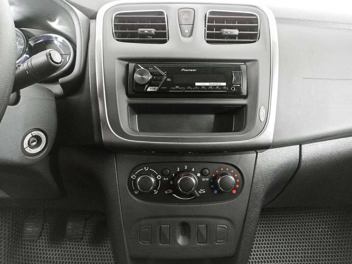 Купить Renault Logan с пробегом. Фото: #12