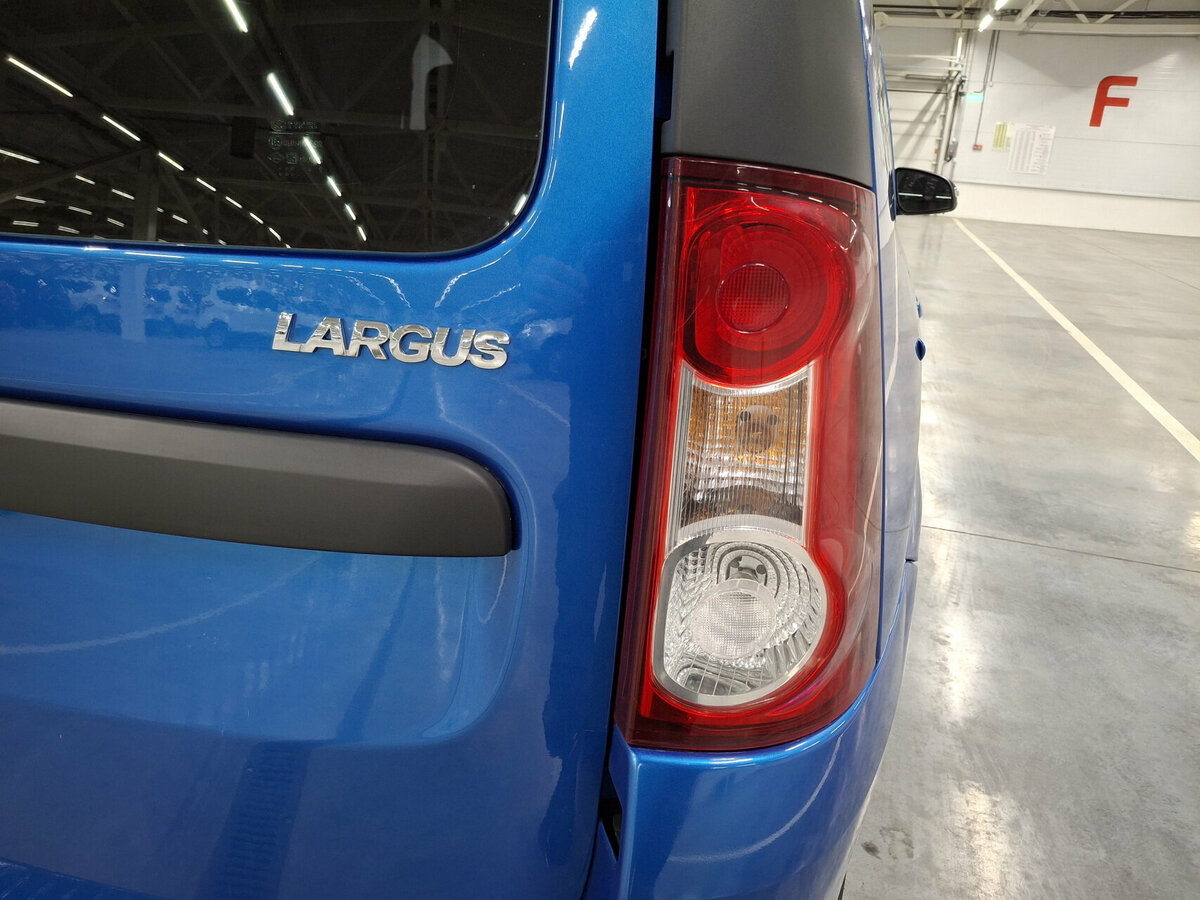 Купить Lada (ВАЗ) Largus с пробегом. Фото: #8