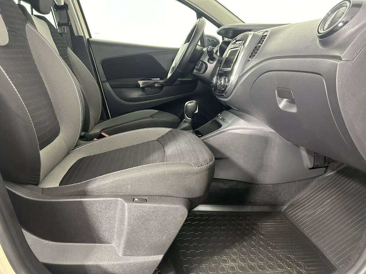 Купить Renault Kaptur с пробегом. Фото: #13
