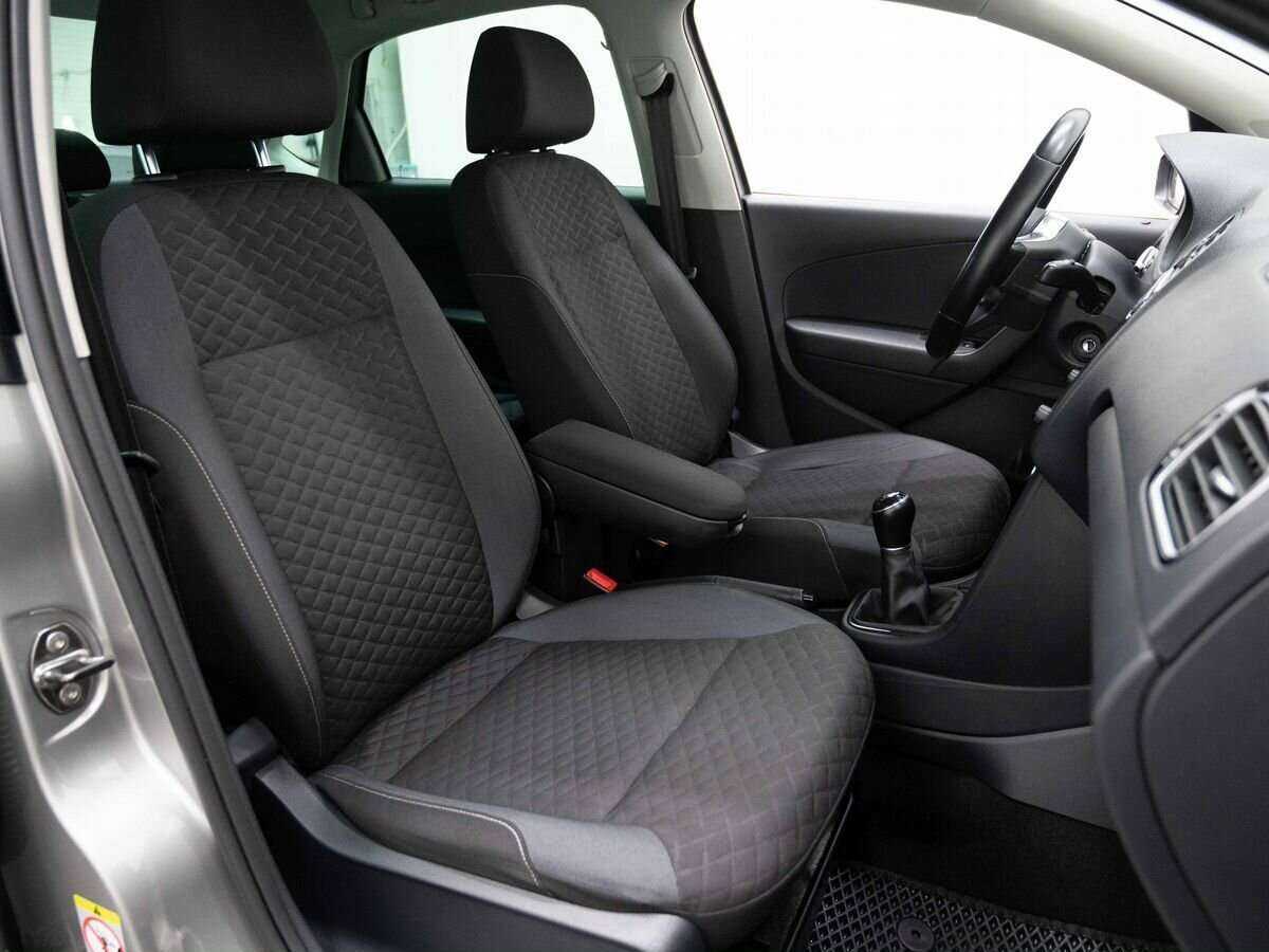 Купить Volkswagen Polo с пробегом. Фото: #11