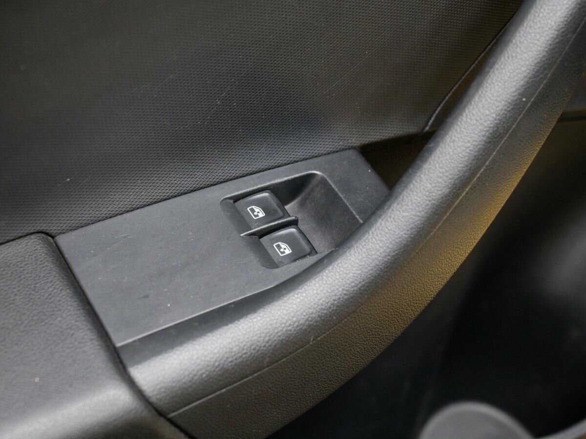 Купить Skoda Rapid с пробегом. Фото: #15