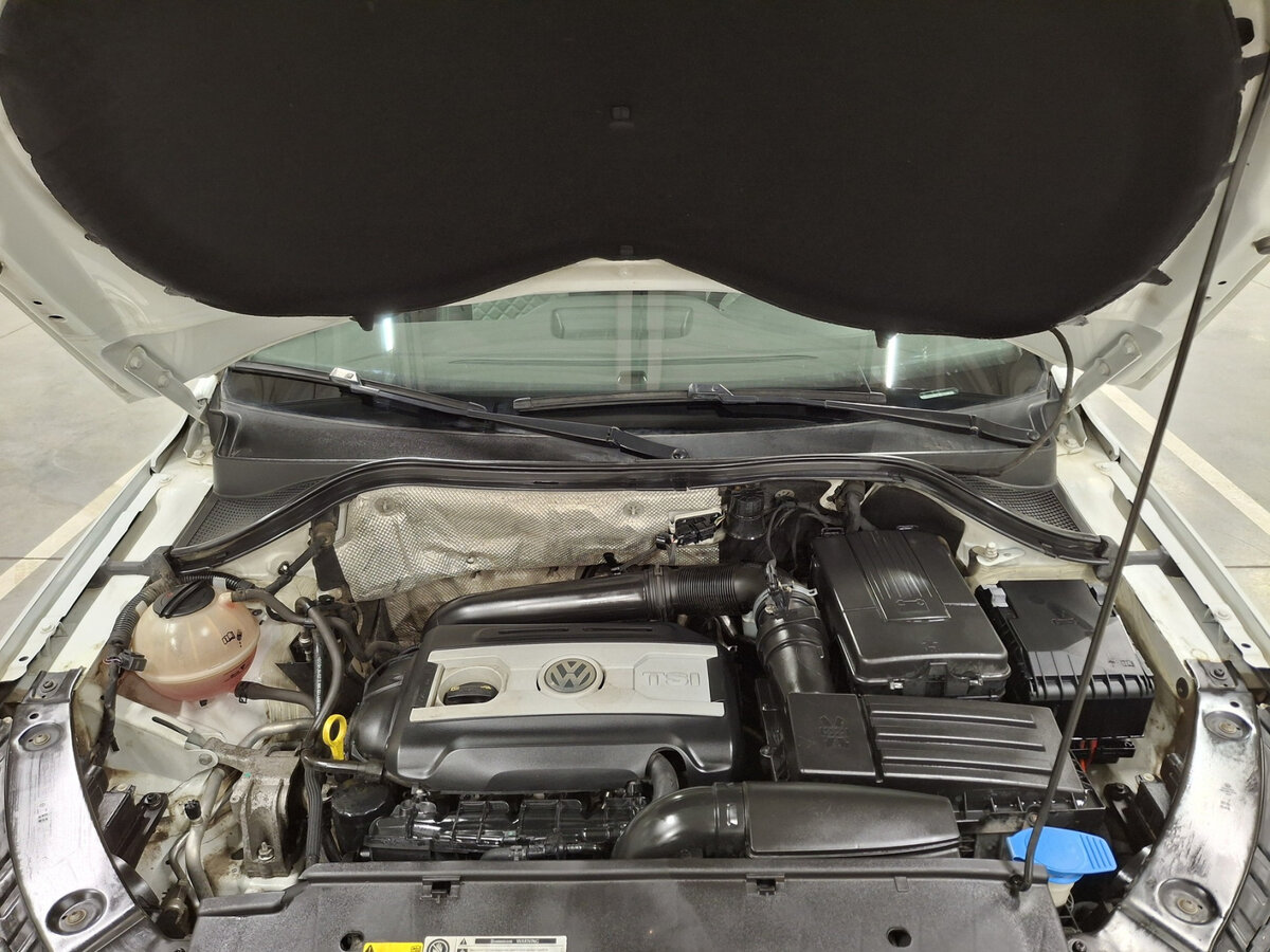 Купить Volkswagen Tiguan с пробегом. Фото: #8