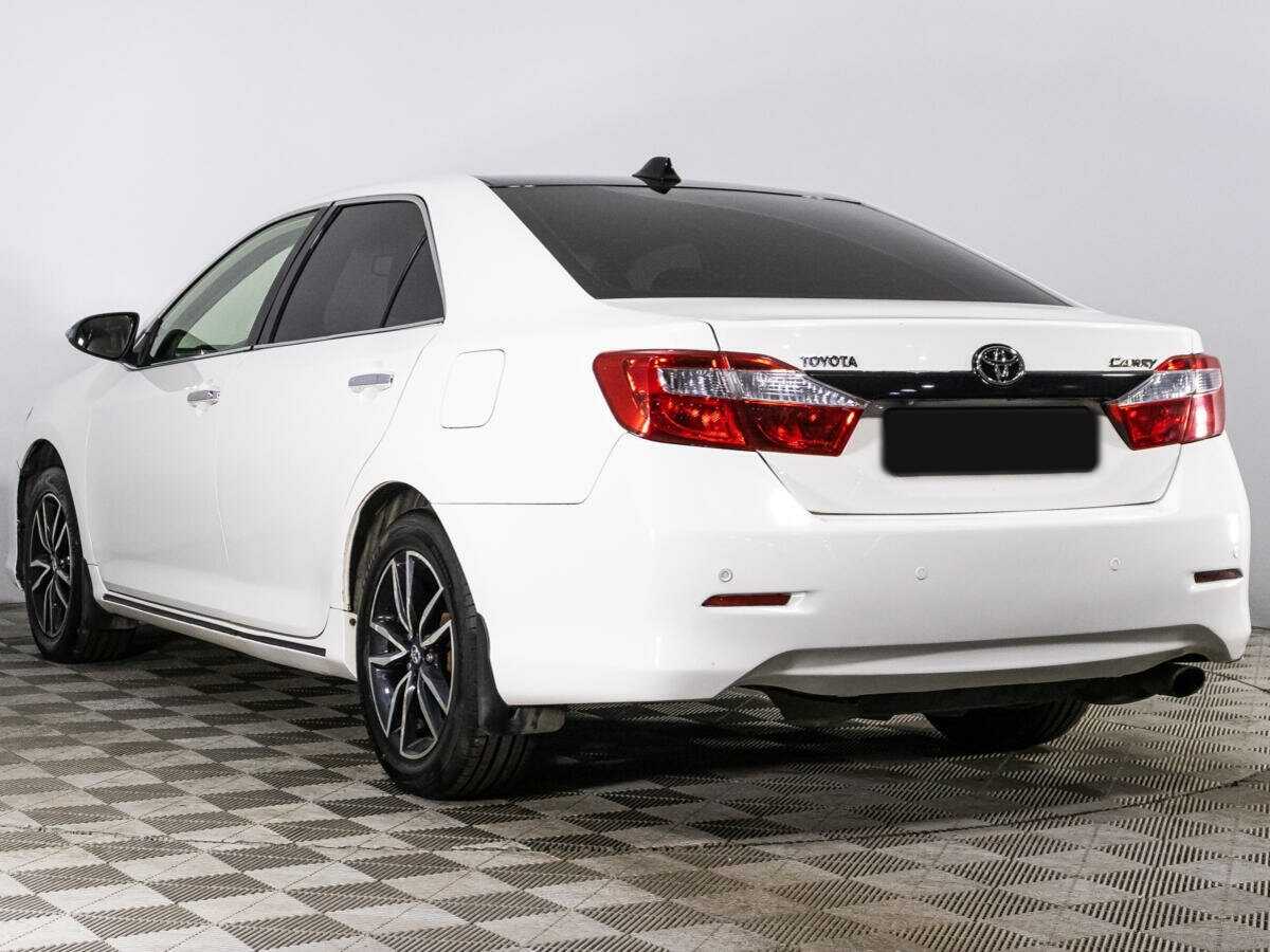 Купить Toyota Camry с пробегом. Фото: #4